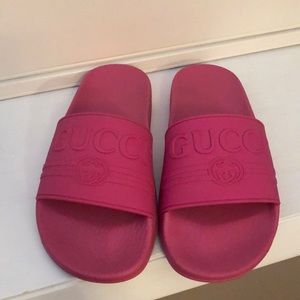 Gucci sandals size 7